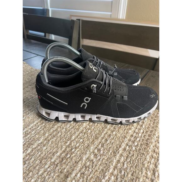 On Running Shoes - On Cloud Women's Black White Running Sneakers Sz US 8